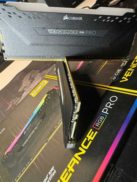 CORSAIR VENGEANCE RGB PRO 16GB (2x8GB) DDR4 3200 C16 Memory Kit; 16-20-20-38; 1.35V - Black TUF edition. 